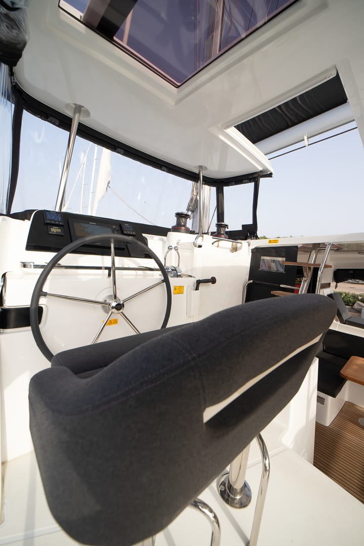  Catamarán Lagoon  42 (2023) para Charter - Olbia | #17274 - 15