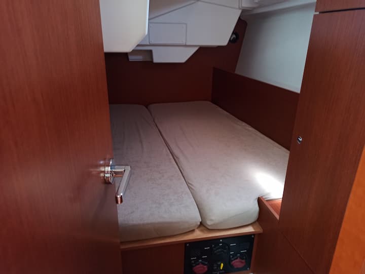Beneteau Oceanis 38.1 Kiralık Yelkenli (2018) - Split | #17276 - 14