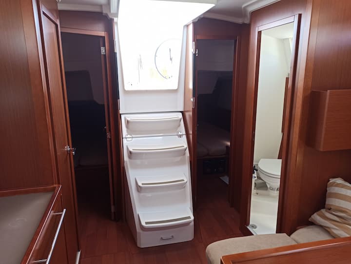 Beneteau Oceanis 38.1 Kiralık Yelkenli (2018) - Split | #17276 - 8