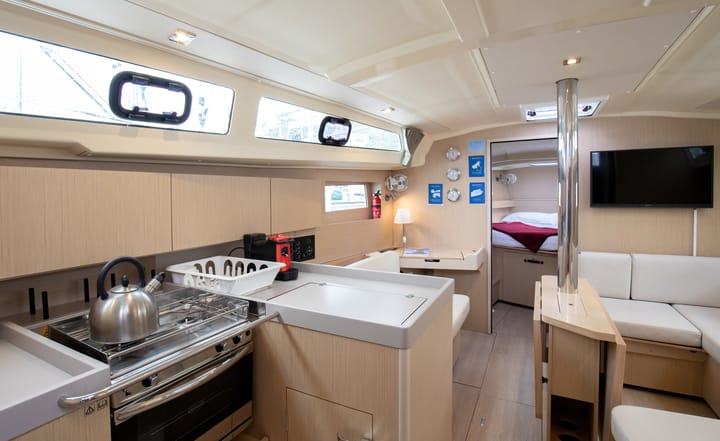 Voilier Beneteau Oceanis 41.1 (2020) pour Charter - Capo d'Orlando | #17284 - 26