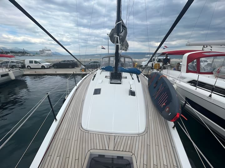 Voilier Beneteau First 44 (2023) pour Charter - Split | #17428 - 5