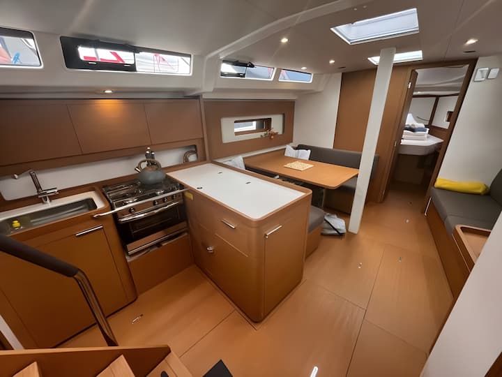 Voilier Beneteau First 44 (2023) pour Charter - Split | #17428 - 7