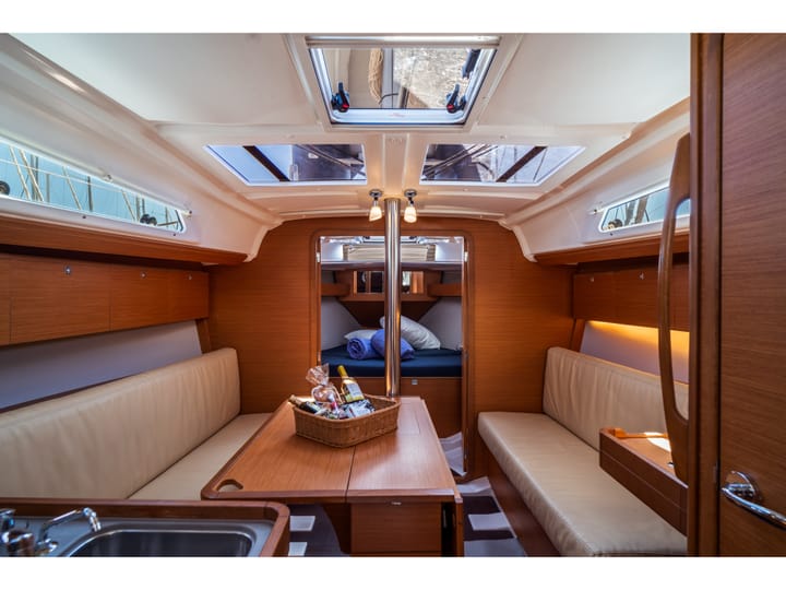  Velero Dufour  360 Grand Large (2022) para Charter - Portisco | #17613 - 2