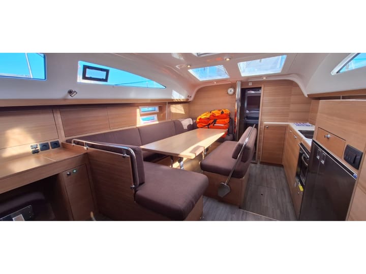  Zeilboot Elan  45 Impression (2022) voor Charter - Trogir | #17628 - 2