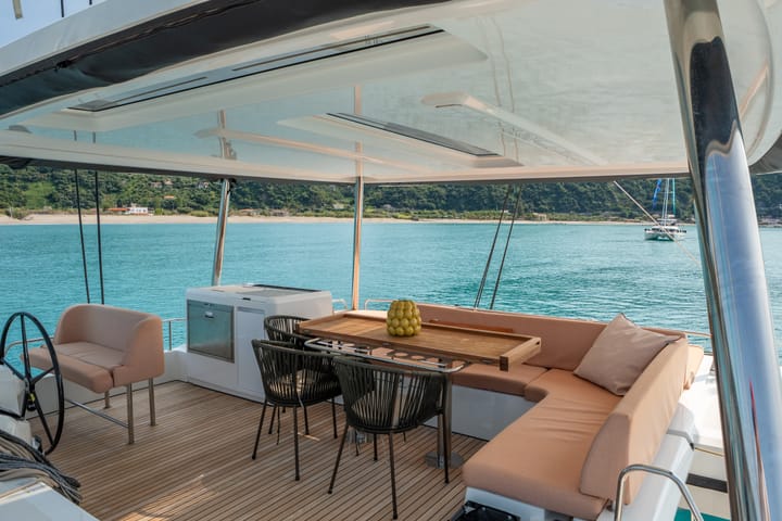 Capo d'Orlando 16.9 m Per noleggio Catamarano - #17630 - 4