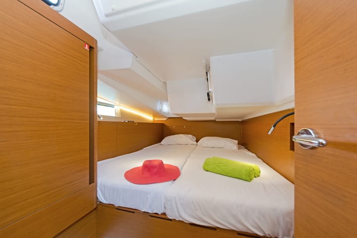 Voilier Jeanneau Sun Odyssey 490 (2020) pour Charter - Skiathos | #17633 - 9