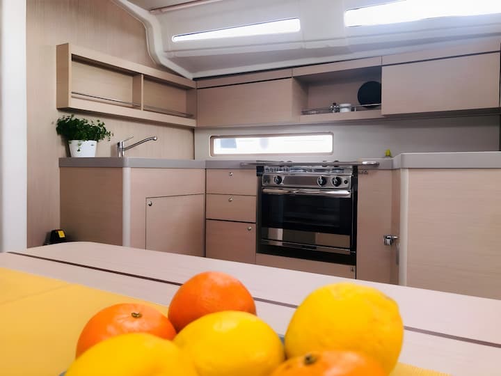 Voilier Beneteau Oceanis 40.1 (2021) pour Charter - Split | #17658 - 9