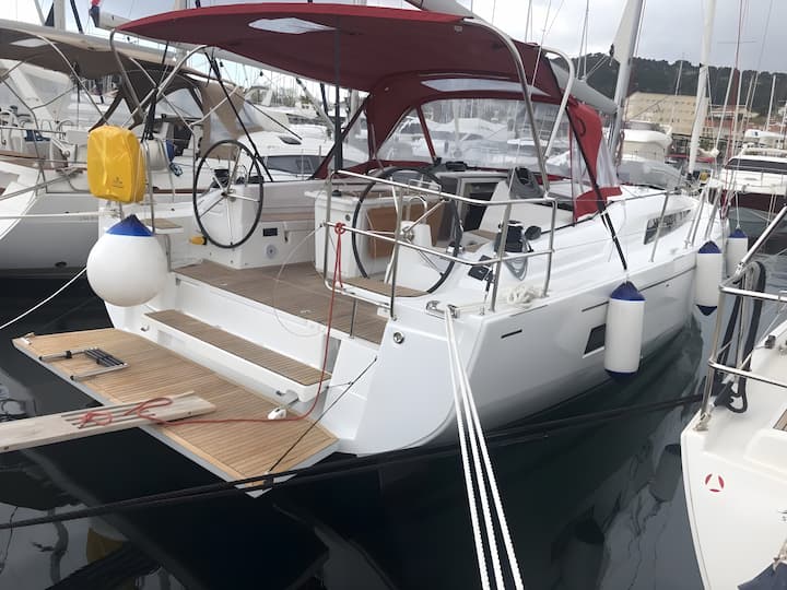 Voilier Beneteau Oceanis 40.1 (2021) pour Charter - Split | #17658 - 3
