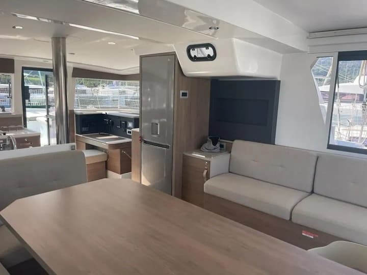  Catamarano Bali 4.2 (2023) per Noleggio, overcloccabile Capo d'Orlando | #17659 - 14