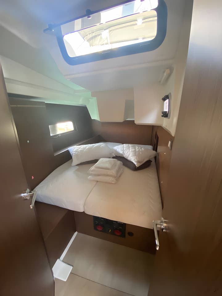 Voilier Beneteau Oceanis 46.1 (2022) pour Charter - Volos | #17660 - 9