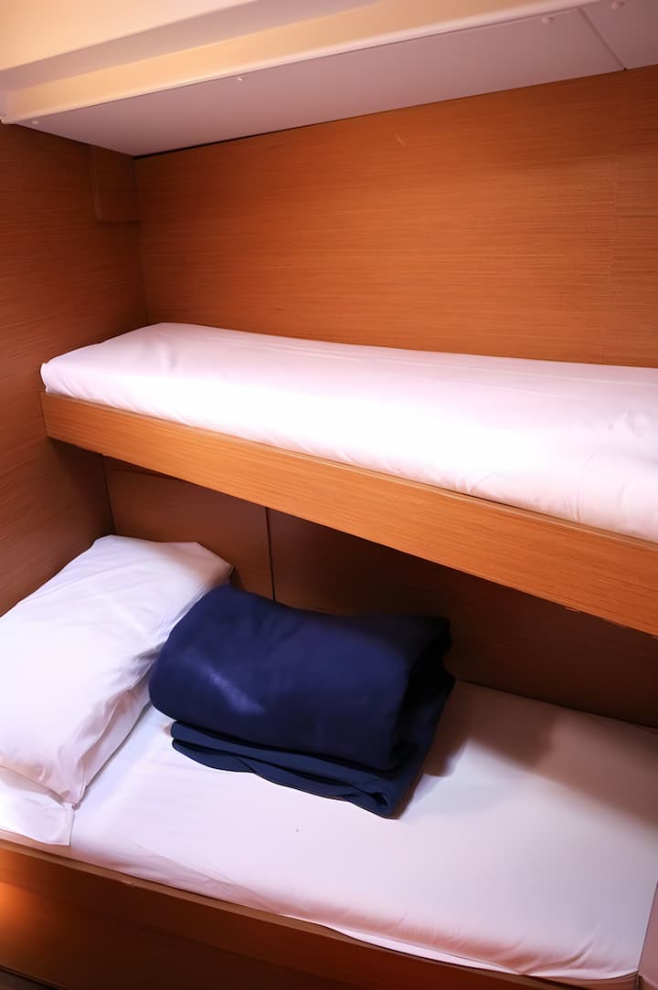 Jeanneau Sun Odyssey 439 Kiralık Yelkenli (2012) - San Miguel de Abona | #17720 - 15