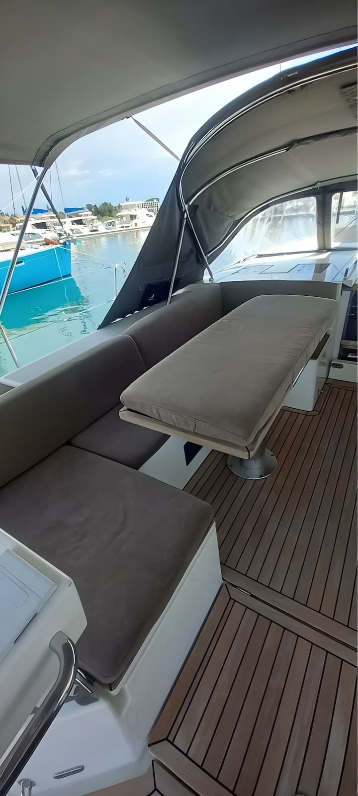 Gouvia 16.69 m Per noleggio Barca a vela - #17721 - 16