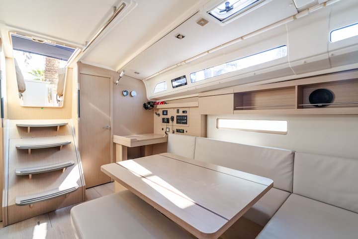 Olbia 12.43 m Per noleggio Barca a vela - #17740 - 8
