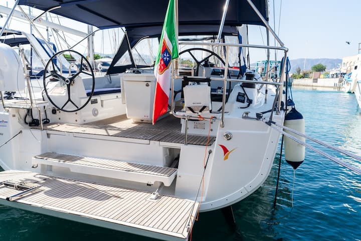 Olbia 12.43 m Per noleggio Barca a vela - #17740 - 22