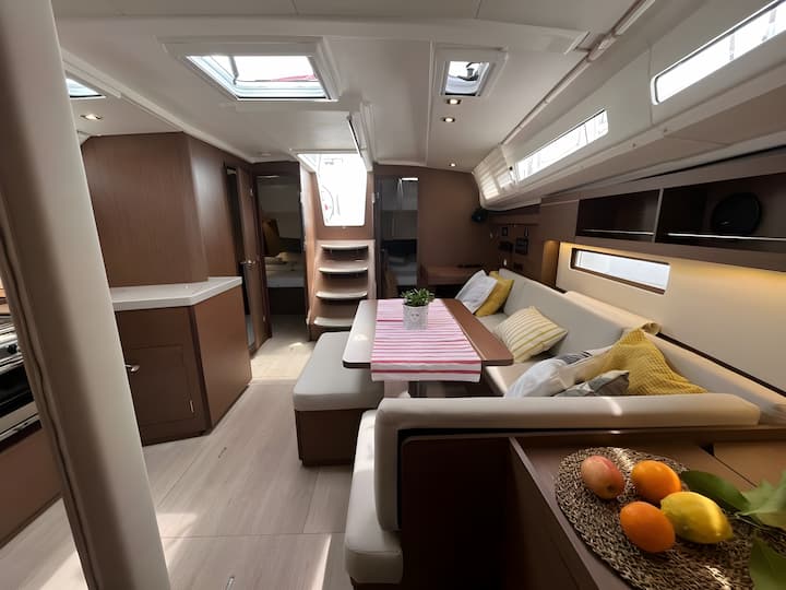 Voilier Beneteau Oceanis 40.1 (2023) pour Charter - Split | #17782 - 12