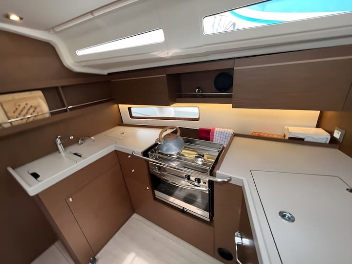 Voilier Beneteau Oceanis 40.1 (2023) pour Charter - Split | #17782 - 9