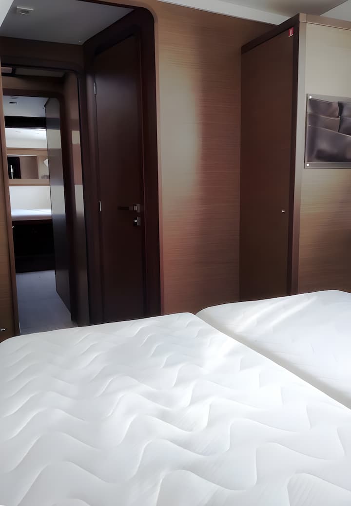 Catamaran Lagoon 450F (2020) for Charter - Athens | #17796 - 25