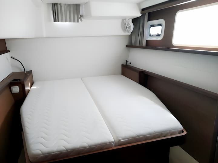 Catamaran Lagoon 450F (2020) for Charter - Athens | #17796 - 23