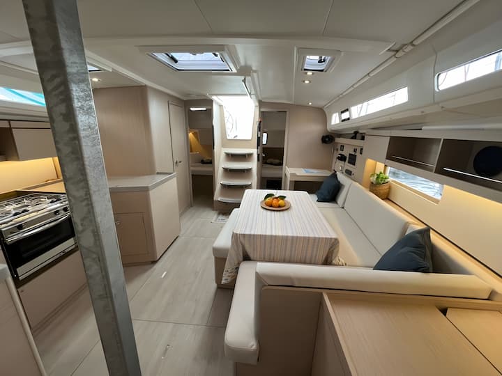 Voilier Beneteau Oceanis 40.1 (2023) pour Charter - Split | #17807 - 14
