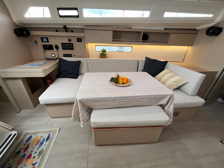 Voilier Beneteau Oceanis 40.1 (2023) pour Charter - Split | #17807 - 11