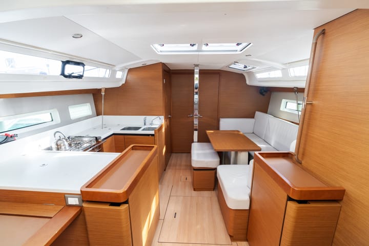 Sailboat Jeanneau Sun Odyssey 440 (2020) for Charter - Furnari | #17818 - 20