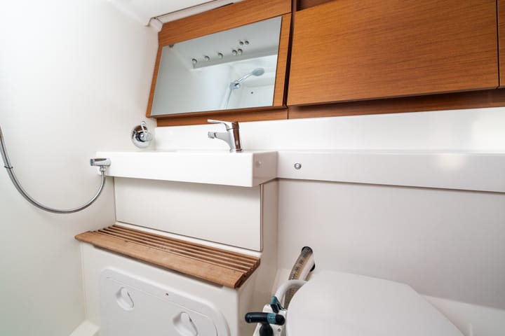 Sailboat Jeanneau Sun Odyssey 440 (2020) for Charter - Furnari | #17818 - 16