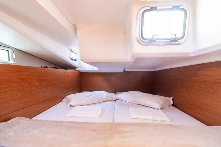 Sailboat Jeanneau Sun Odyssey 440 (2020) for Charter - Furnari | #17818 - 25