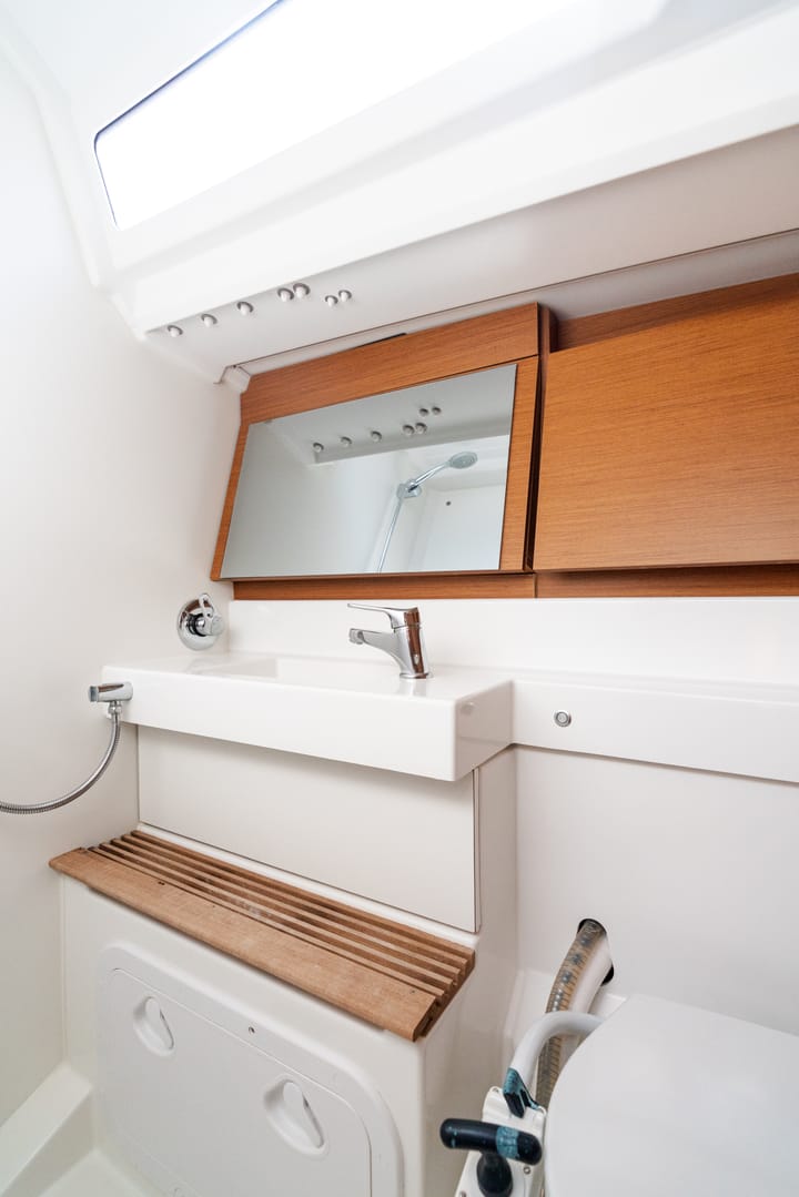 Sailboat Jeanneau Sun Odyssey 440 (2020) for Charter - Furnari | #17818 - 13