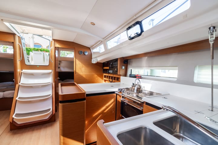 Sailboat Jeanneau Sun Odyssey 440 (2020) for Charter - Furnari | #17818 - 3
