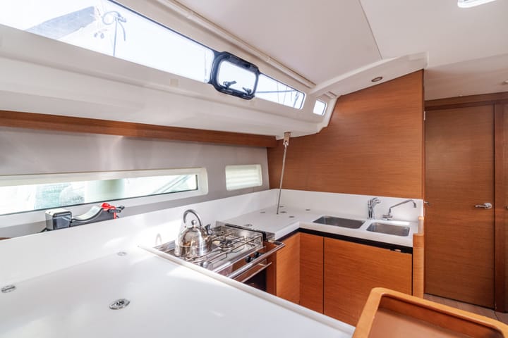 Sailboat Jeanneau Sun Odyssey 440 (2020) for Charter - Furnari | #17818 - 8