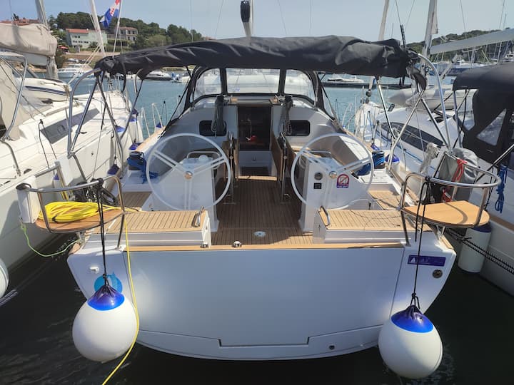 Elan 45.1 Impression Kiralık Yelkenli (2022) - Pula | #17843 - 1