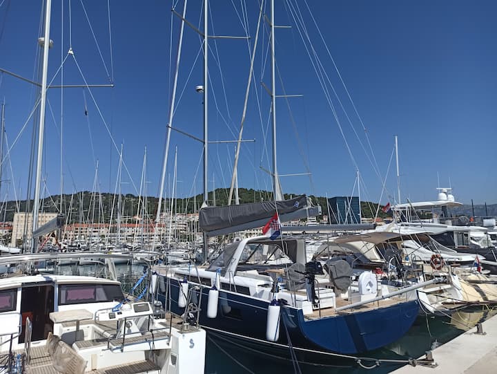 Voilier Beneteau Oceanis 54 (2022) pour Charter - Seget Donji | #17858 - 6