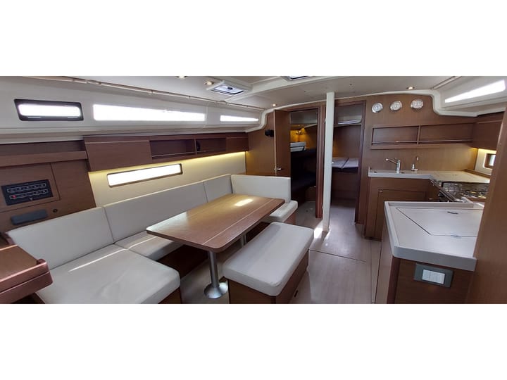 Beneteau Oceanis 40.1 Kiralık Yelkenli (2023) - Portisco | #17973 - 2