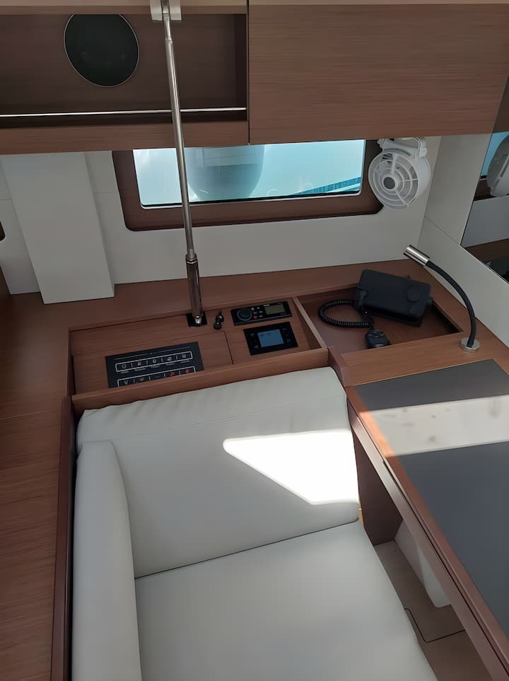  Barca a vela Beneteau Oceanis 51.1 (2023) per Noleggio, overcloccabile Gouvia | #18017 - 9