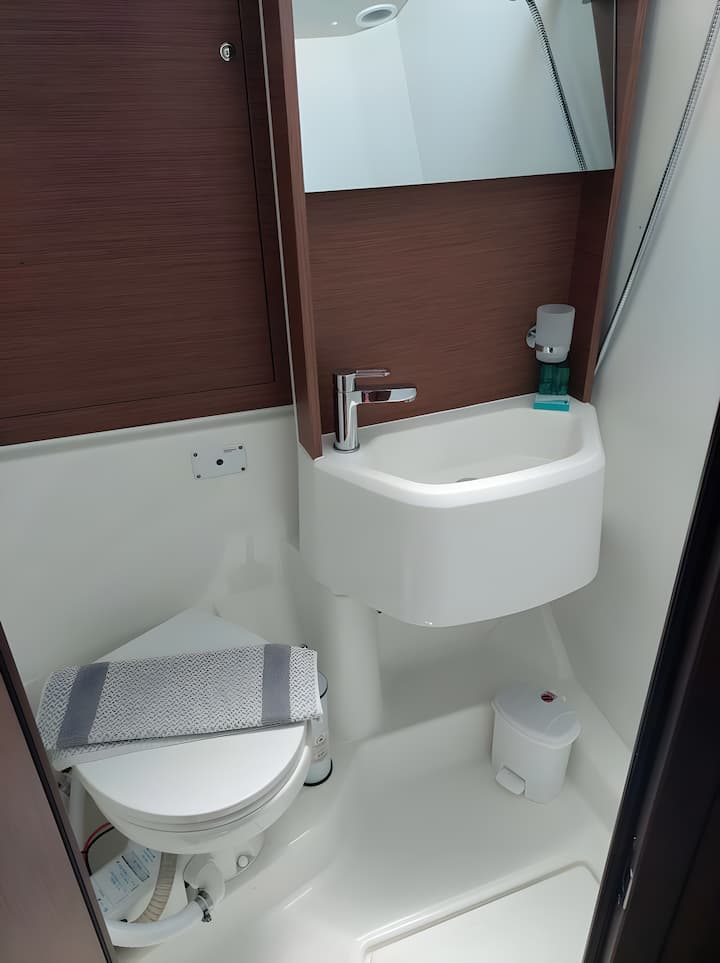  Barca a vela Beneteau Oceanis 51.1 (2023) per Noleggio, overcloccabile Gouvia | #18017 - 30