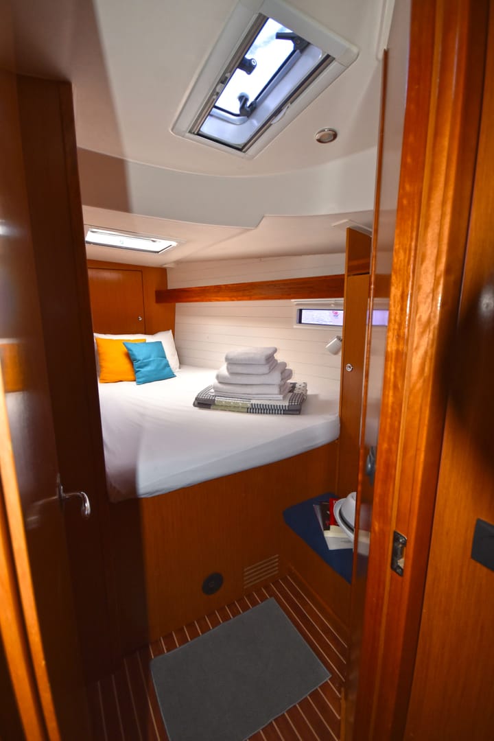 Sailboat Bavaria  45 Cruiser (2011) for Charter - Volos | #18069 - 3