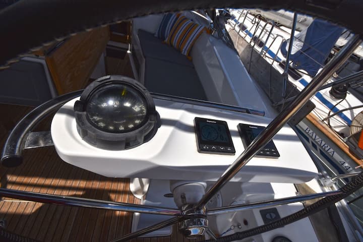 Sailboat Bavaria  45 Cruiser (2011) for Charter - Volos | #18069 - 25