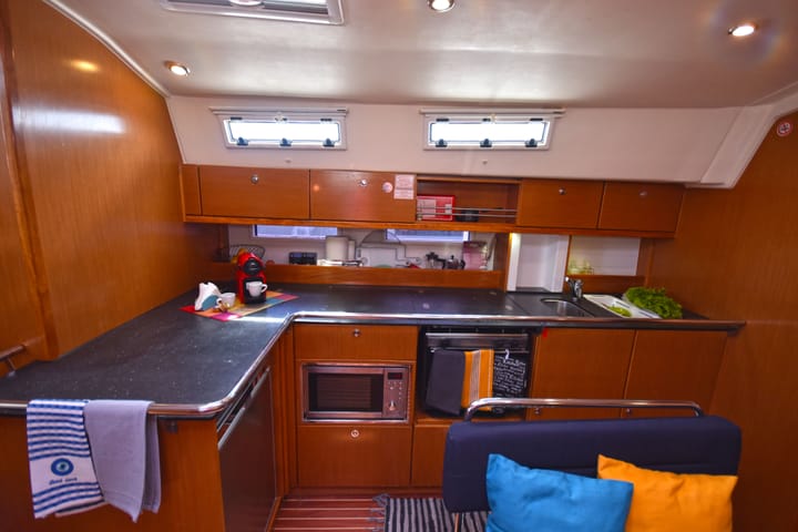 Sailboat Bavaria  45 Cruiser (2011) for Charter - Volos | #18069 - 23