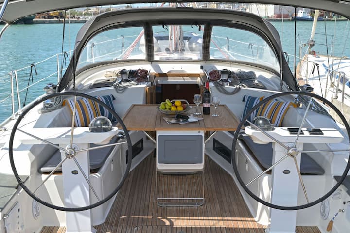 Sailboat Bavaria  45 Cruiser (2011) for Charter - Volos | #18069 - 11