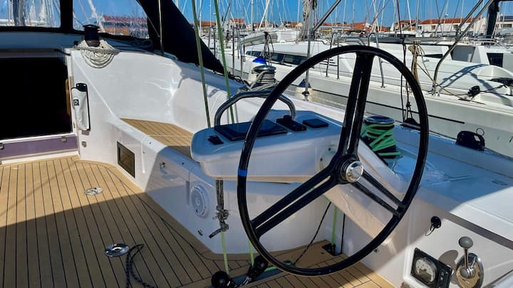  Velero Elan E6 Performance (2023) para Charter - Pirovac | #18169 - 10