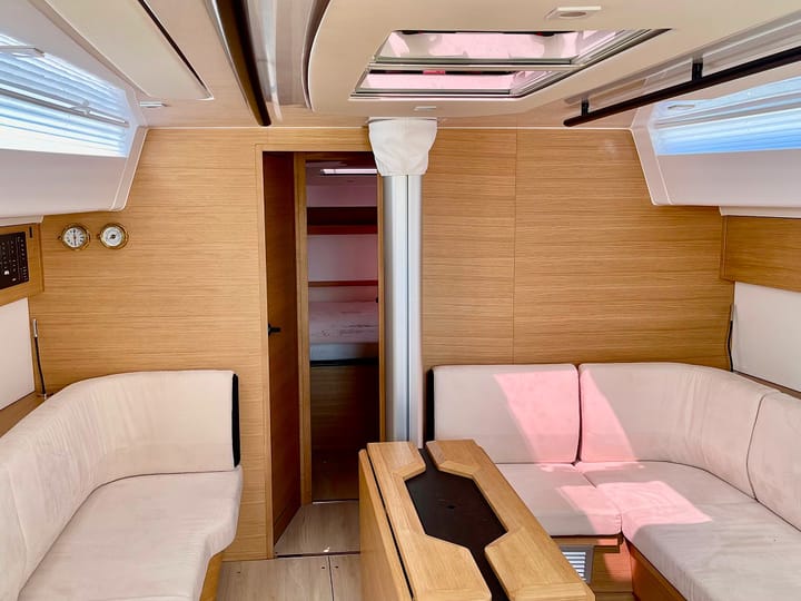  Velero Elan E6 Performance (2023) para Charter - Pirovac | #18169 - 2