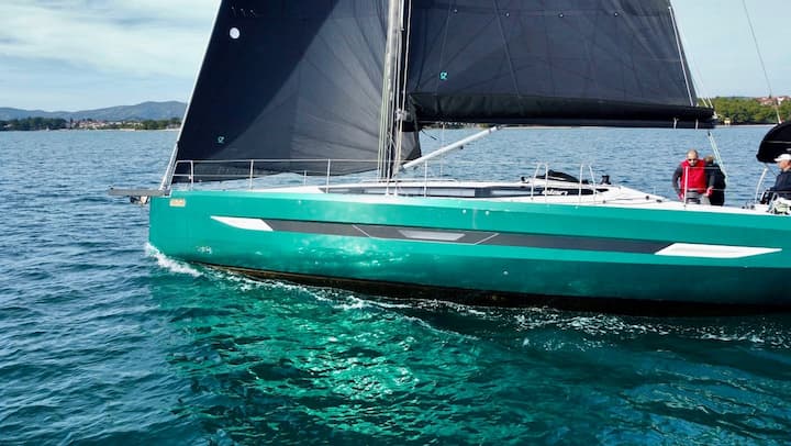  Velero Elan E6 Performance (2023) para Charter - Pirovac | #18169 - 18