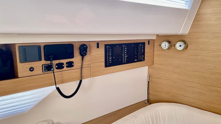  Velero Elan E6 Performance (2023) para Charter - Pirovac | #18169 - 15