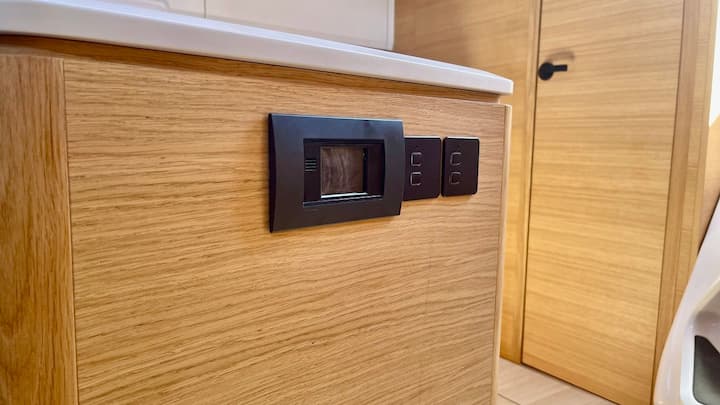  Velero Elan E6 Performance (2023) para Charter - Pirovac | #18169 - 23