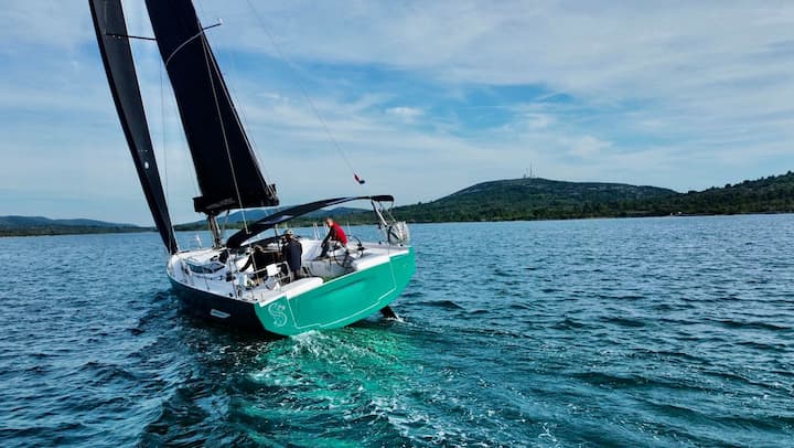  Velero Elan E6 Performance (2023) para Charter - Pirovac | #18169 - 16