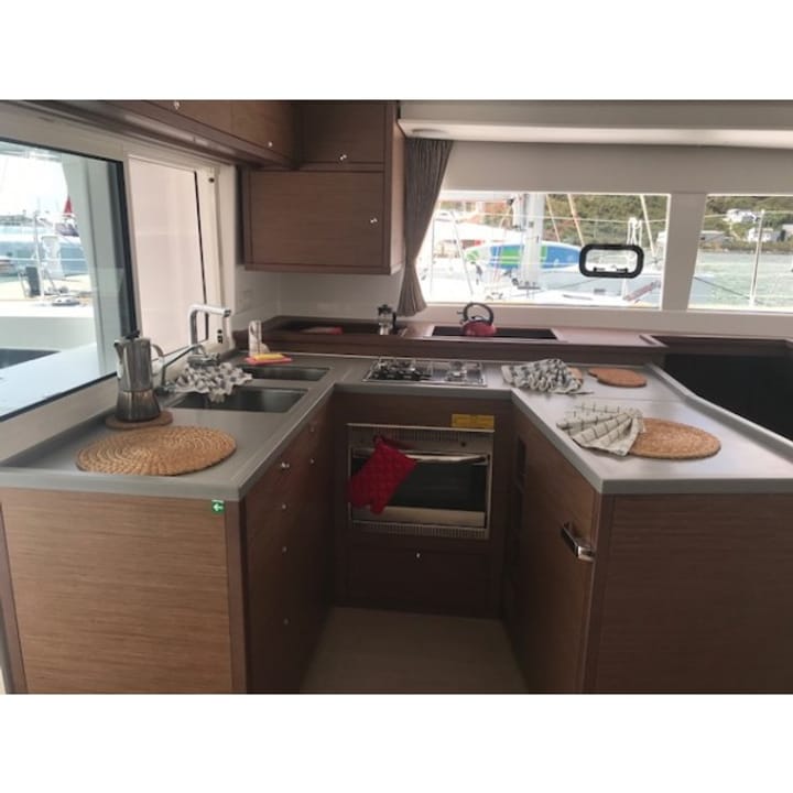  Catamaran Lagoon 450F (2019) voor Charter - Sant Antoni de Portmany | #18530 - 7