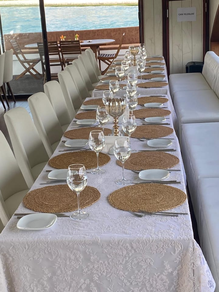 Fait sur mesure Yacht à moteur (2020) for Charter - Bebek | #18699 - 11