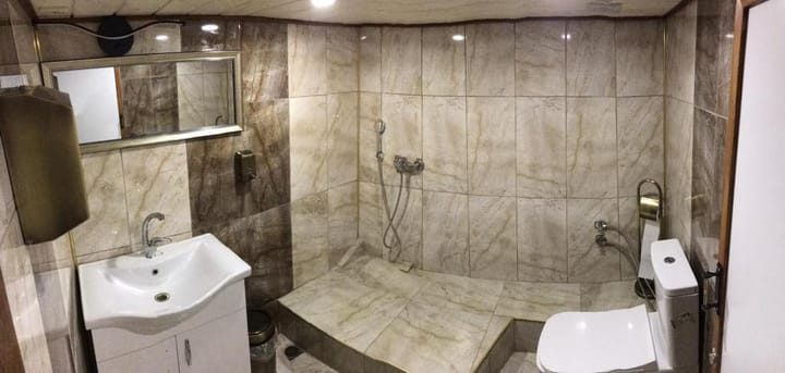 Fait sur mesure Yacht à moteur (2020) for Charter - Bebek | #18699 - 6