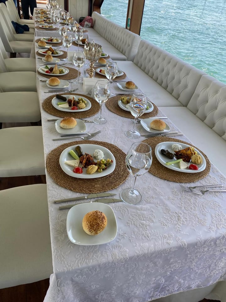 Fait sur mesure Yacht à moteur (2020) for Charter - Bebek | #18699 - 8