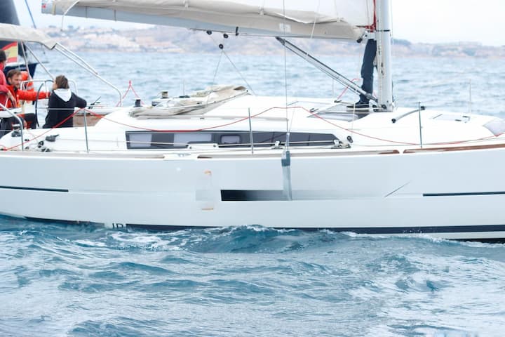 Dufour 360 Kiralık Yelkenli (2021) - Valencia | #18744 - 3